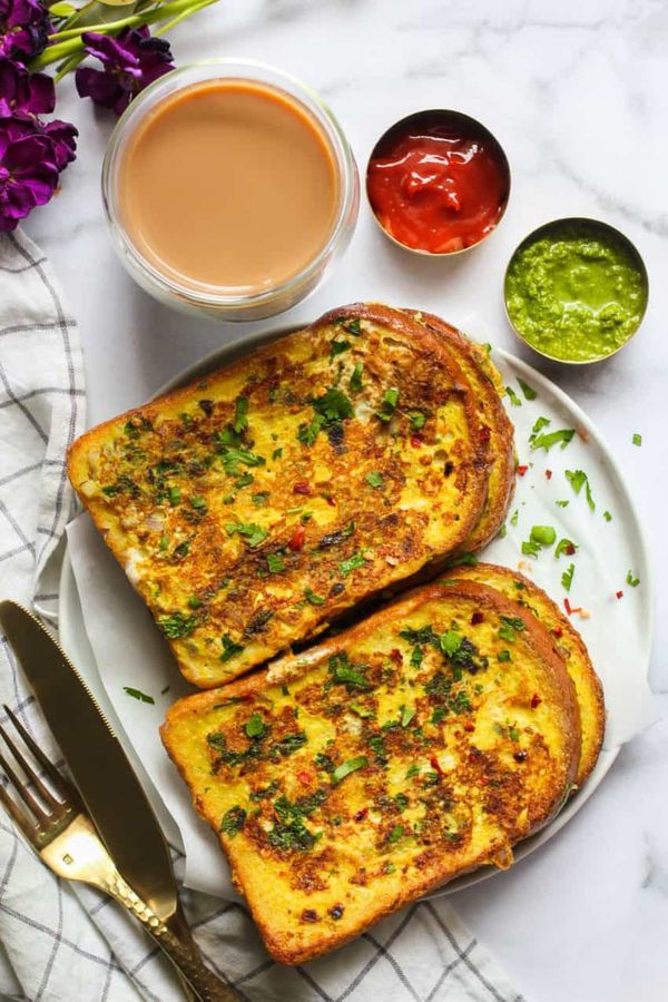Masala egg toast with chai